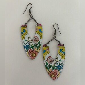Plunder Vibrant Floral Dangle Earrings